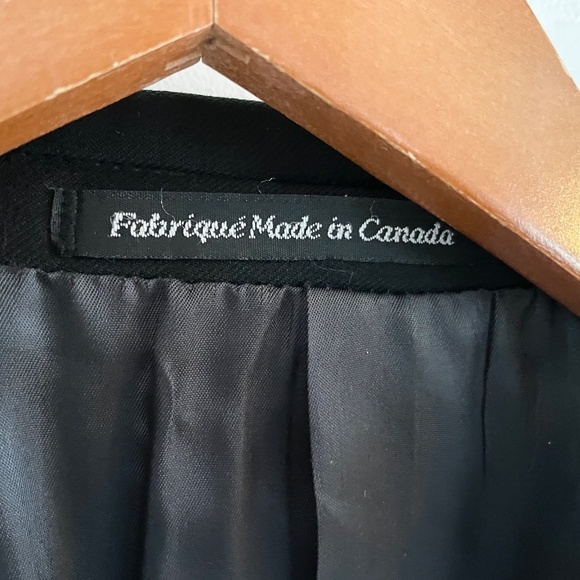 Vintage Eaton Men’s Blazer Wool Black Gold Buttons Single breasted Sz 44L - Picture 8 of 14